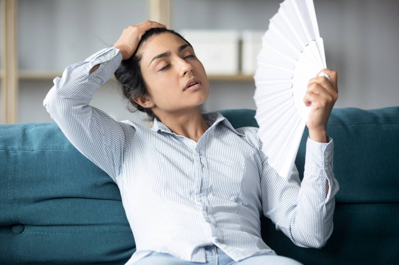 Seek shade and rest when moving in hot weather.