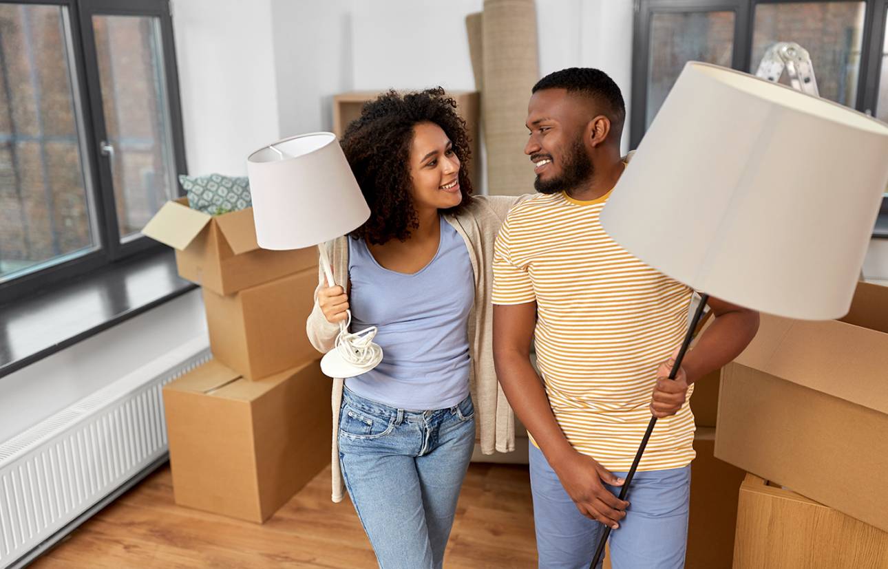 Yes, you can pack that lamp when you use the right boxes and seek out packing and moving services from BigHorn Kelowna moving company.