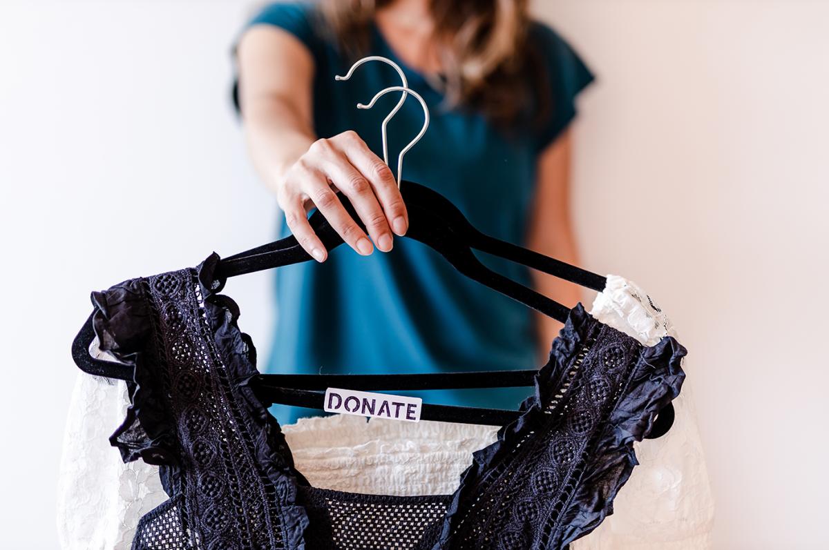 lady-holding-hangers
